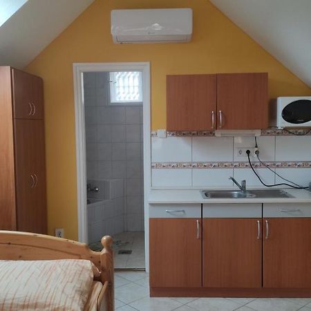 Liget Apartman Balatonföldvár Eksteriør bilde